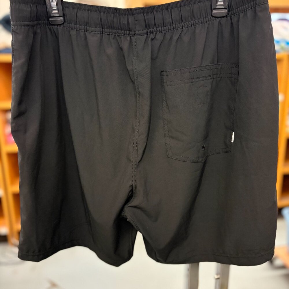 Men's Black Vuori Shorts - Picture 4 of 4